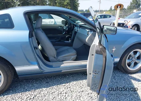 2006 Ford Mustang V6 z USA, uszkodzony, nr VIN 1ZVHT80N065160103